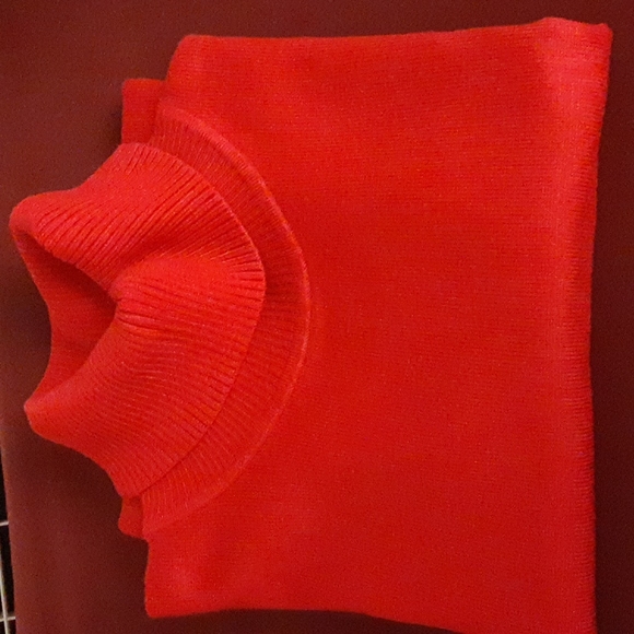 Pre-owned Cable & Guage Red Sleeveless Turtleneck Sweater. Size XL. - Picture 6 of 6